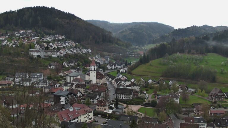 Dieses Bild zeigt eine Webcam-Aufnahme von Ottenhöfen, aufgenommen am Freitag, den 10.04.2026 um 07:50 Uhr