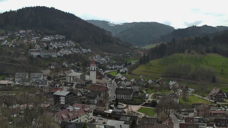 Dieses Bild zeigt eine Webcam-Aufnahme von Ottenhöfen, aufgenommen am Freitag, den 03.04.2026 um 12:00 Uhr