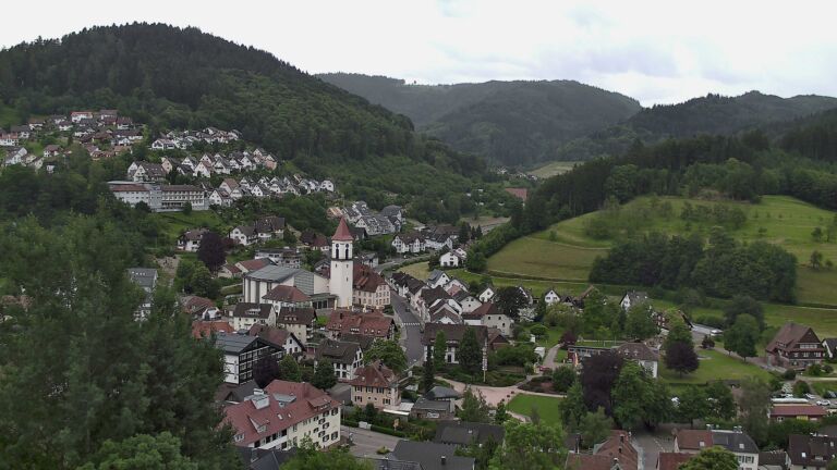 Dieses Bild zeigt eine Webcam-Aufnahme von Ottenhöfen, aufgenommen am Donnerstag, den 04.06.2026 um 14:40 Uhr