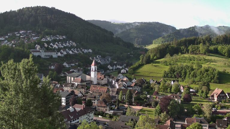 Dieses Bild zeigt eine Webcam-Aufnahme von Ottenhöfen, aufgenommen am Dienstag, den 12.05.2026 um 07:50 Uhr