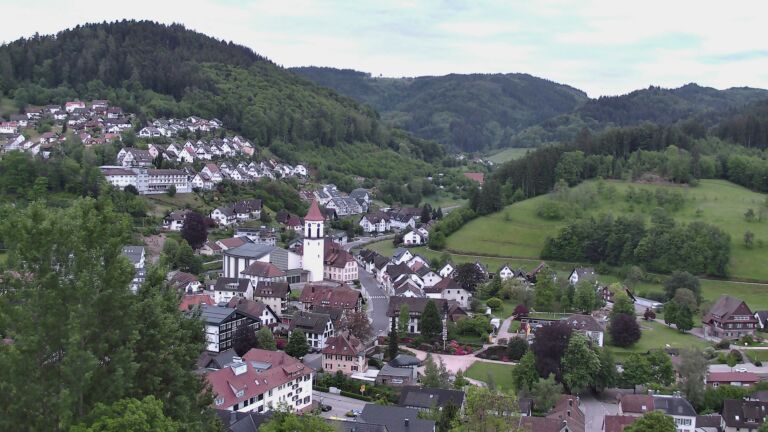 Dieses Bild zeigt eine Webcam-Aufnahme von Ottenhöfen, aufgenommen am Mittwoch, den 13.05.2026 um 05:50 Uhr