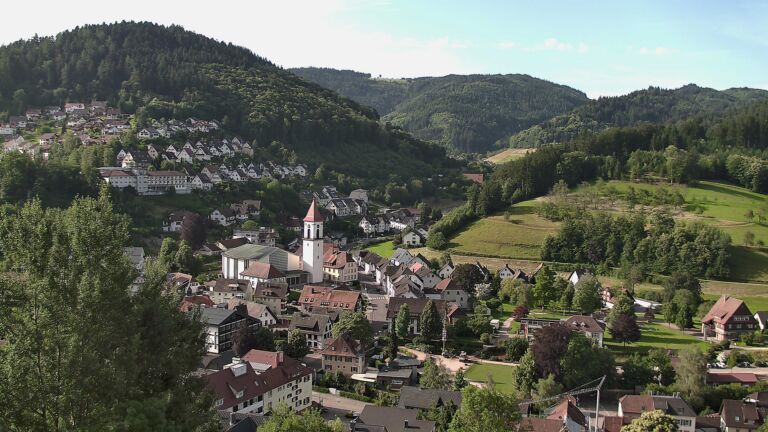 Dieses Bild zeigt eine Webcam-Aufnahme von Ottenhöfen, aufgenommen am Mittwoch, den 17.06.2026 um 08:30 Uhr
