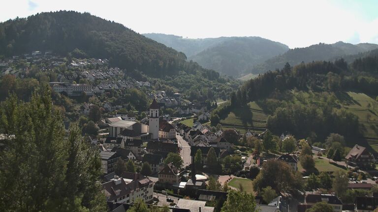 Dieses Bild zeigt eine Webcam-Aufnahme von Ottenhöfen, aufgenommen am Montag, den 05.10.2026 um 12:10 Uhr