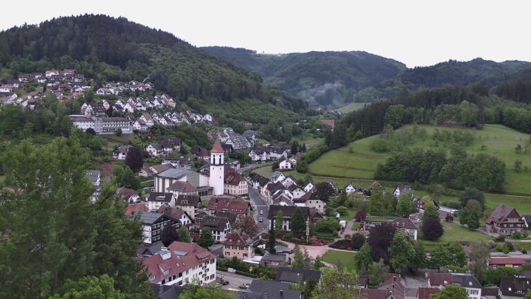 Dieses Bild zeigt eine Webcam-Aufnahme von Ottenhöfen, aufgenommen am Freitag, den 15.05.2026 um 06:30 Uhr