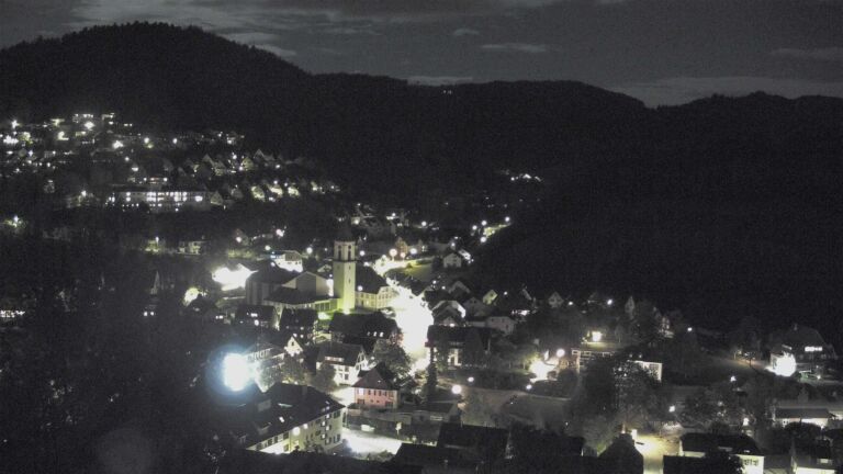 Dieses Bild zeigt eine Webcam-Aufnahme von Ottenhöfen, aufgenommen am Donnerstag, den 22.10.2026 um 19:50 Uhr