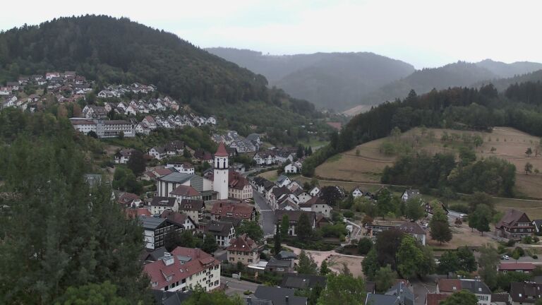 Dieses Bild zeigt eine Webcam-Aufnahme von Ottenhöfen, aufgenommen am Dienstag, den 18.08.2026 um 20:00 Uhr