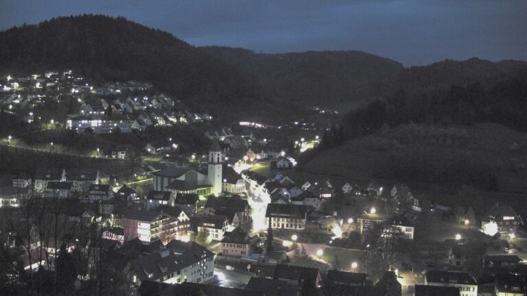 Dieses Bild zeigt eine Webcam-Aufnahme von Ottenhöfen, aufgenommen am Samstag, den 11.04.2026 um 20:50 Uhr