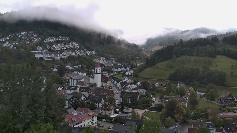 Dieses Bild zeigt eine Webcam-Aufnahme von Ottenhöfen, aufgenommen am Mittwoch, den 14.10.2026 um 08:20 Uhr