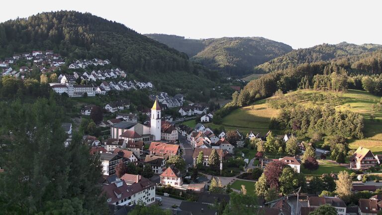 Dieses Bild zeigt eine Webcam-Aufnahme von Ottenhöfen, aufgenommen am Sonntag, den 14.06.2026 um 06:30 Uhr