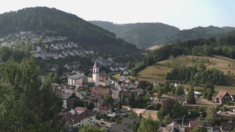Dieses Bild zeigt eine Webcam-Aufnahme von Ottenhöfen, aufgenommen am Freitag, den 31.07.2026 um 09:00 Uhr