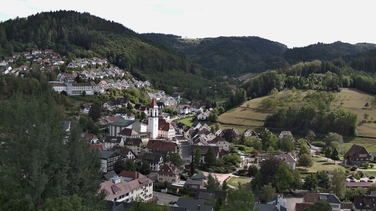 Dieses Bild zeigt eine Webcam-Aufnahme von Ottenhöfen, aufgenommen am Dienstag, den 01.09.2026 um 15:40 Uhr