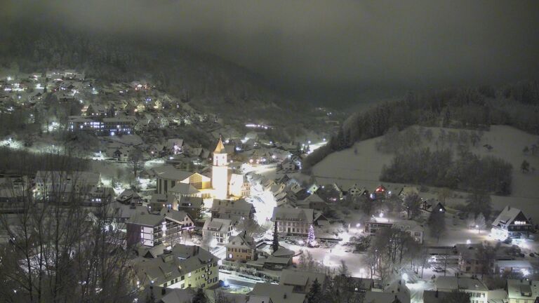 Dieses Bild zeigt eine Webcam-Aufnahme von Ottenhöfen, aufgenommen am Samstag, den 10.01.2026 um 19:20 Uhr