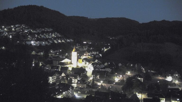 Dieses Bild zeigt eine Webcam-Aufnahme von Ottenhöfen, aufgenommen am Donnerstag, den 06.08.2026 um 22:00 Uhr