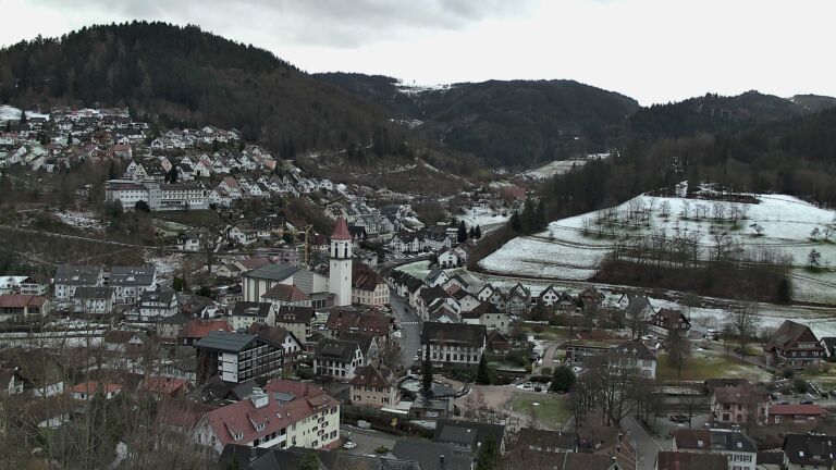 Dieses Bild zeigt eine Webcam-Aufnahme von Ottenhöfen, aufgenommen am Freitag, den 09.01.2026 um 09:30 Uhr