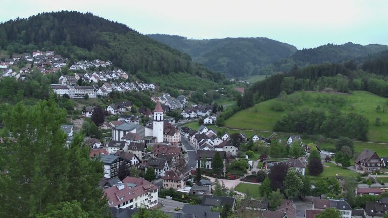 Dieses Bild zeigt eine Webcam-Aufnahme von Ottenhöfen, aufgenommen am Montag, den 04.05.2026 um 20:40 Uhr