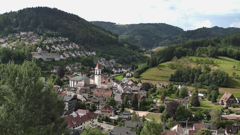 Dieses Bild zeigt eine Webcam-Aufnahme von Ottenhöfen, aufgenommen am Montag, den 29.06.2026 um 09:30 Uhr