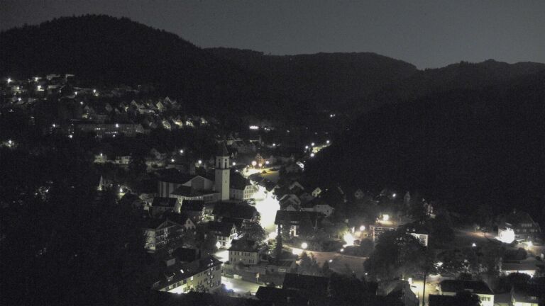 Dieses Bild zeigt eine Webcam-Aufnahme von Ottenhöfen, aufgenommen am Dienstag, den 28.07.2026 um 01:30 Uhr