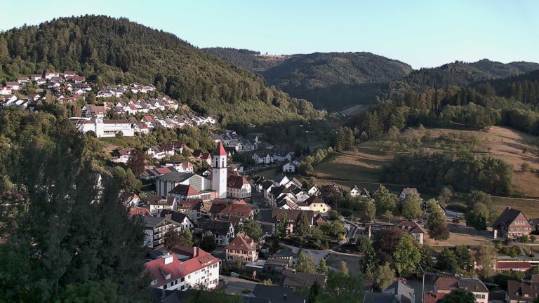 Dieses Bild zeigt eine Webcam-Aufnahme von Ottenhöfen, aufgenommen am Dienstag, den 11.08.2026 um 19:40 Uhr