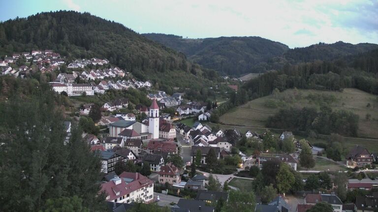 Dieses Bild zeigt eine Webcam-Aufnahme von Ottenhöfen, aufgenommen am Dienstag, den 08.09.2026 um 20:10 Uhr