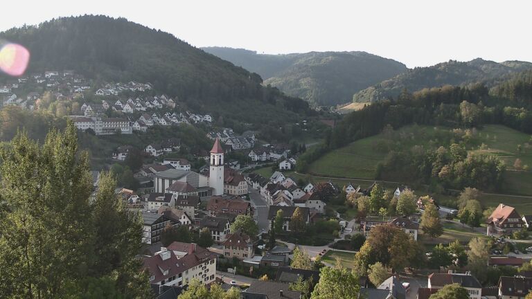 Dieses Bild zeigt eine Webcam-Aufnahme von Ottenhöfen, aufgenommen am Montag, den 28.09.2026 um 08:40 Uhr