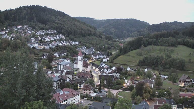 Dieses Bild zeigt eine Webcam-Aufnahme von Ottenhöfen, aufgenommen am Sonntag, den 11.10.2026 um 07:20 Uhr