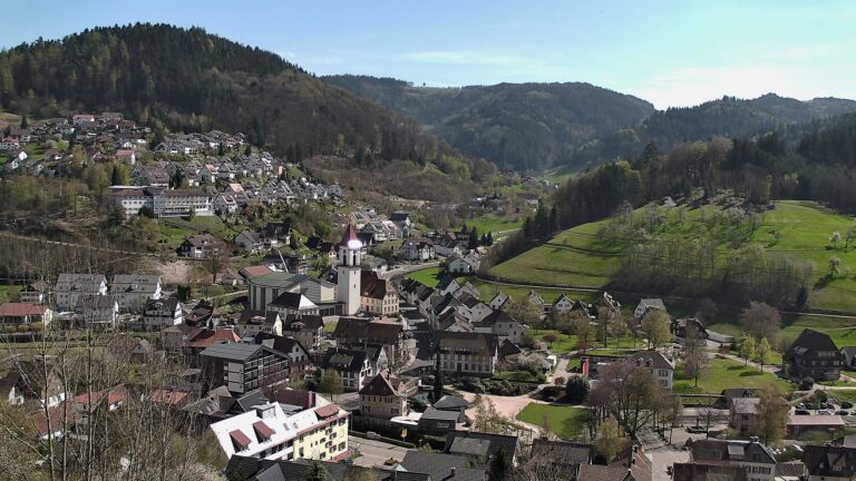 Dieses Bild zeigt eine Webcam-Aufnahme von Ottenhöfen, aufgenommen am Donnerstag, den 09.04.2026 um 15:20 Uhr