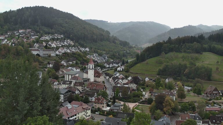 Dieses Bild zeigt eine Webcam-Aufnahme von Ottenhöfen, aufgenommen am Donnerstag, den 01.10.2026 um 11:30 Uhr