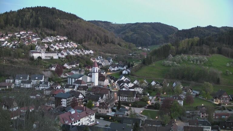 Dieses Bild zeigt eine Webcam-Aufnahme von Ottenhöfen, aufgenommen am Donnerstag, den 16.04.2026 um 20:40 Uhr