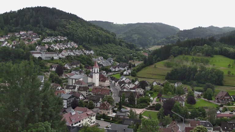 Dieses Bild zeigt eine Webcam-Aufnahme von Ottenhöfen, aufgenommen am Dienstag, den 16.06.2026 um 07:50 Uhr