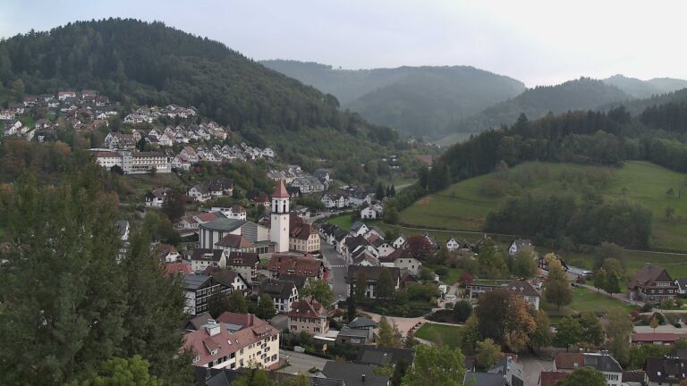 Dieses Bild zeigt eine Webcam-Aufnahme von Ottenhöfen, aufgenommen am Dienstag, den 20.10.2026 um 17:50 Uhr