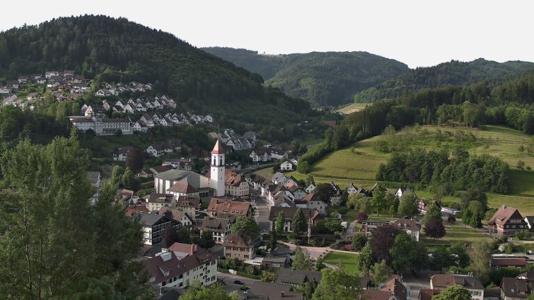 Dieses Bild zeigt eine Webcam-Aufnahme von Ottenhöfen, aufgenommen am Sonntag, den 31.05.2026 um 07:40 Uhr