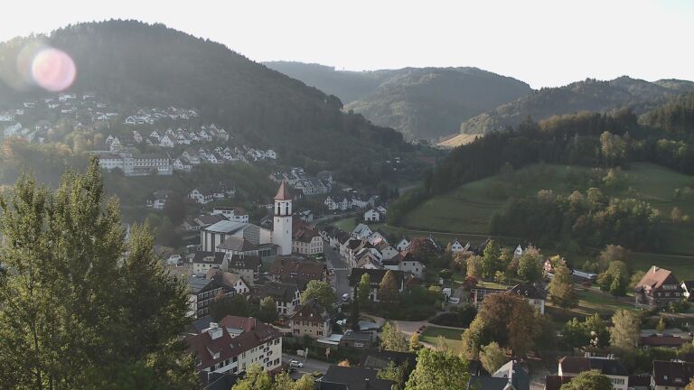 Dieses Bild zeigt eine Webcam-Aufnahme von Ottenhöfen, aufgenommen am Montag, den 05.10.2026 um 09:00 Uhr