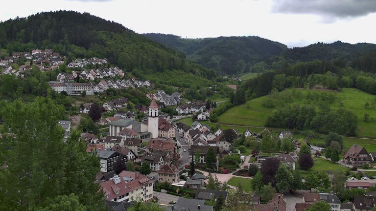 Dieses Bild zeigt eine Webcam-Aufnahme von Ottenhöfen, aufgenommen am Mittwoch, den 06.05.2026 um 12:20 Uhr