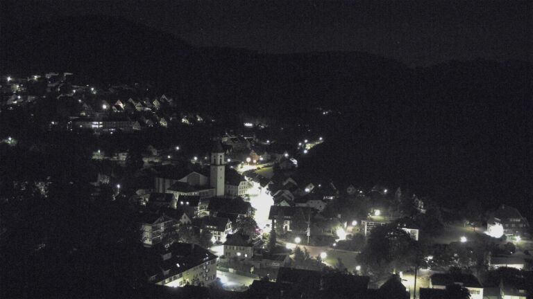 Dieses Bild zeigt eine Webcam-Aufnahme von Ottenhöfen, aufgenommen am Sonntag, den 14.06.2026 um 00:30 Uhr