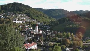 Dieses Bild zeigt eine Webcam-Aufnahme von Ottenhöfen, aufgenommen am Freitag, den 16.10.2026 um 17:00 Uhr