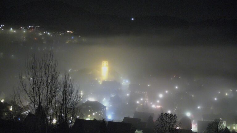 Dieses Bild zeigt eine Webcam-Aufnahme von Ottenhöfen, aufgenommen am Freitag, den 12.12.2025 um 18:40 Uhr