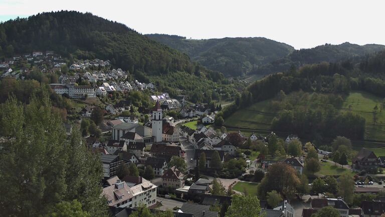 Dieses Bild zeigt eine Webcam-Aufnahme von Ottenhöfen, aufgenommen am Donnerstag, den 15.10.2026 um 14:00 Uhr