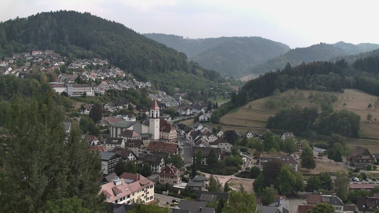 Dieses Bild zeigt eine Webcam-Aufnahme von Ottenhöfen, aufgenommen am Sonntag, den 16.08.2026 um 15:30 Uhr