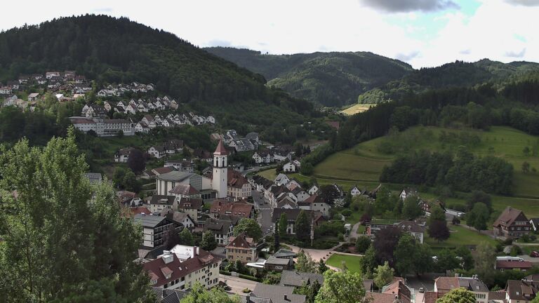 Dieses Bild zeigt eine Webcam-Aufnahme von Ottenhöfen, aufgenommen am Freitag, den 05.06.2026 um 10:20 Uhr