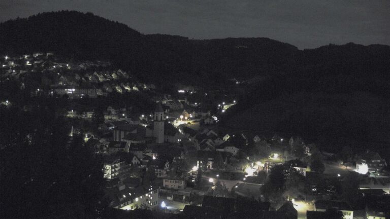 Dieses Bild zeigt eine Webcam-Aufnahme von Ottenhöfen, aufgenommen am Montag, den 28.09.2026 um 04:30 Uhr