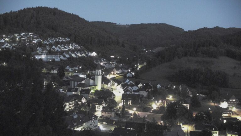 Dieses Bild zeigt eine Webcam-Aufnahme von Ottenhöfen, aufgenommen am Donnerstag, den 09.07.2026 um 22:30 Uhr