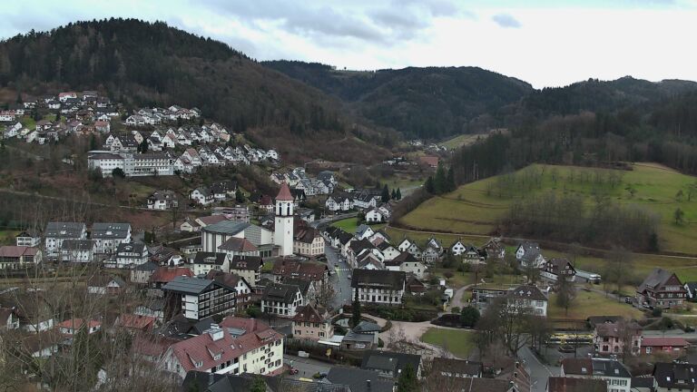 Dieses Bild zeigt eine Webcam-Aufnahme von Ottenhöfen, aufgenommen am Dienstag, den 03.02.2026 um 16:50 Uhr