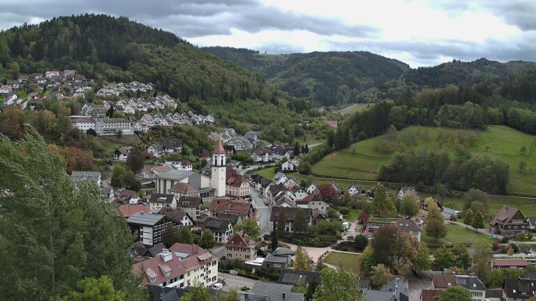 Dieses Bild zeigt eine Webcam-Aufnahme von Ottenhöfen, aufgenommen am Freitag, den 23.10.2026 um 14:40 Uhr