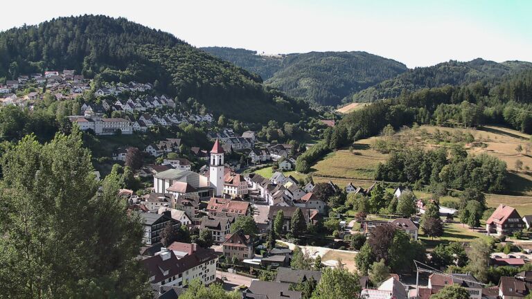 Dieses Bild zeigt eine Webcam-Aufnahme von Ottenhöfen, aufgenommen am Sonntag, den 12.07.2026 um 09:10 Uhr