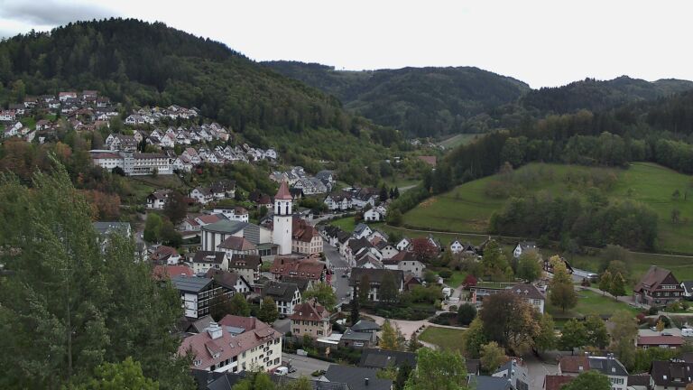 Dieses Bild zeigt eine Webcam-Aufnahme von Ottenhöfen, aufgenommen am Freitag, den 23.10.2026 um 16:20 Uhr