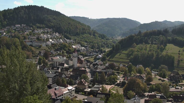 Dieses Bild zeigt eine Webcam-Aufnahme von Ottenhöfen, aufgenommen am Mittwoch, den 30.09.2026 um 13:50 Uhr