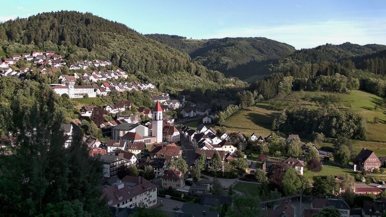 Dieses Bild zeigt eine Webcam-Aufnahme von Ottenhöfen, aufgenommen am Samstag, den 13.06.2026 um 20:10 Uhr