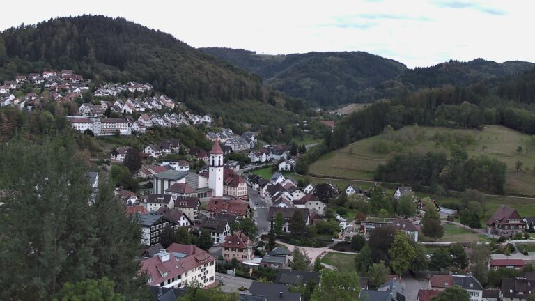 Dieses Bild zeigt eine Webcam-Aufnahme von Ottenhöfen, aufgenommen am Donnerstag, den 10.09.2026 um 19:50 Uhr