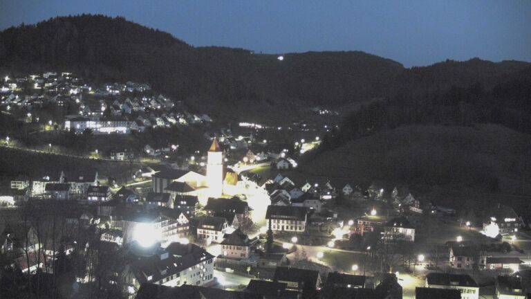 Dieses Bild zeigt eine Webcam-Aufnahme von Ottenhöfen, aufgenommen am Donnerstag, den 05.03.2026 um 19:00 Uhr