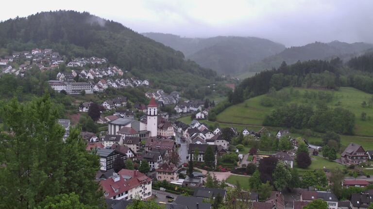 Dieses Bild zeigt eine Webcam-Aufnahme von Ottenhöfen, aufgenommen am Mittwoch, den 06.05.2026 um 20:10 Uhr